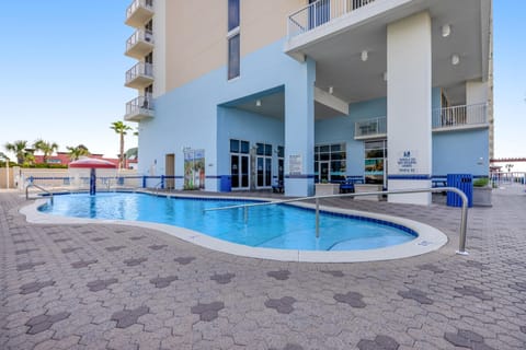 Majestic 1-1606! Gulf front 1bedroom, Pool,Hot Tubs,Tennis House in Long Beach