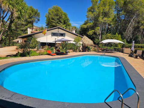 Day, Natural landscape, Garden, Garden view, Pool view, Swimming pool, sunbed