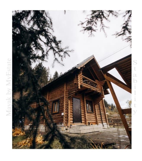 Property building, Facade/entrance, Day, Natural landscape