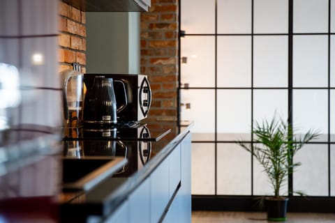 Coffee/tea facilities, Kitchen or kitchenette, Communal kitchen