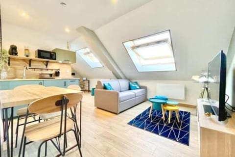 Le Glamour I Peaceful I High-Speed Internet Apartment in Saint-Nazaire