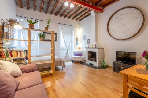 Living room, Photo of the whole room