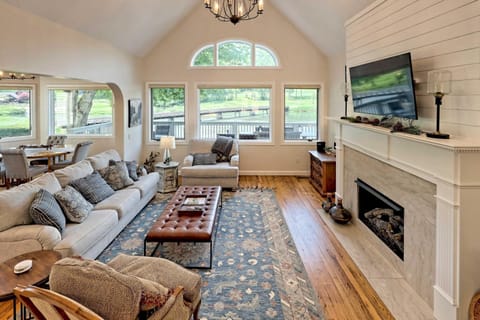 Chic Sky Valley Resort Home on Golf Course! House in Sky Valley