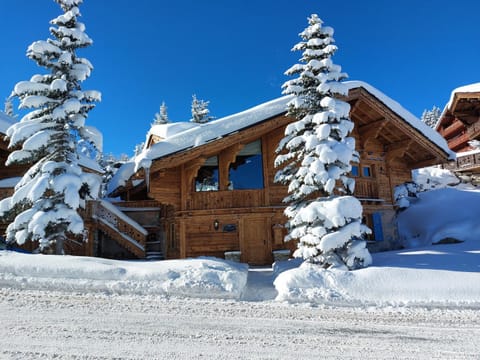 Chalet familial authentique avec spa, jacuzzi et hammam - Courchevel 1850 - FR-1-613A-26 Chalet in Saint-Bon-Tarentaise