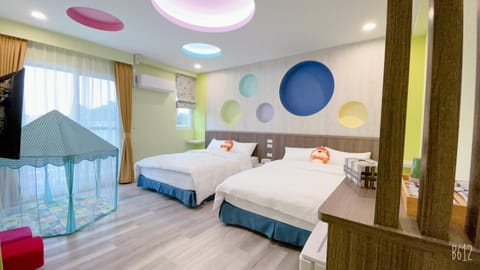 Bed, Photo of the whole room
