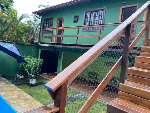Pousada Casa de mãe aconchegante com piscina próximo à praia Apartment in Angra dos Reis
