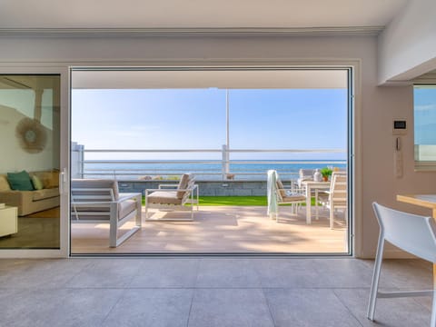 Sea view, Breakfast