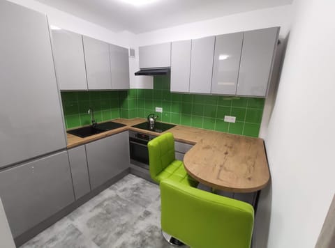 Kitchen or kitchenette, Communal kitchen
