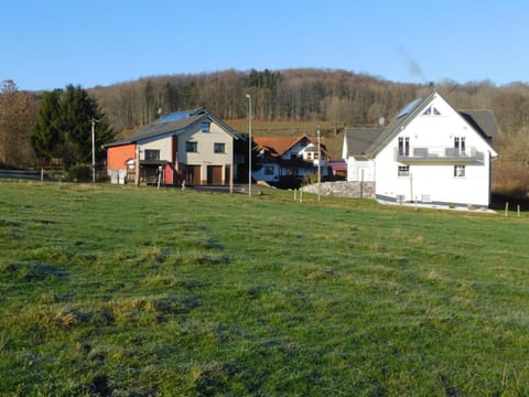 Property building, Neighbourhood