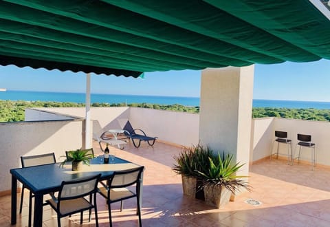 Property building, Balcony/Terrace, Living room