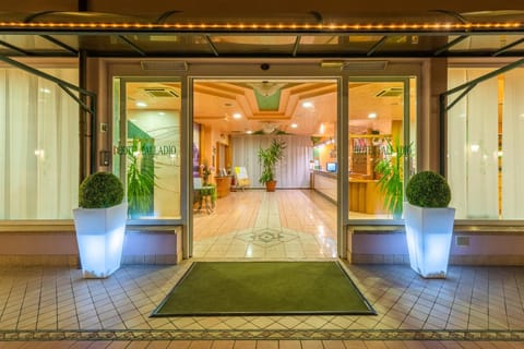 Facade/entrance, Lobby or reception