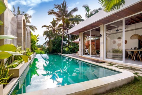 Day, Natural landscape, Pool view, Swimming pool