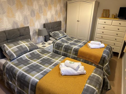 Abbotsleigh Rest - close to Glastonbury Abbey House in Glastonbury