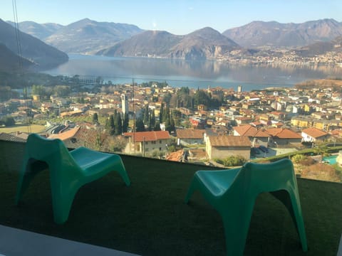 Day, View (from property/room), Balcony/Terrace, City view, Lake view, Mountain view