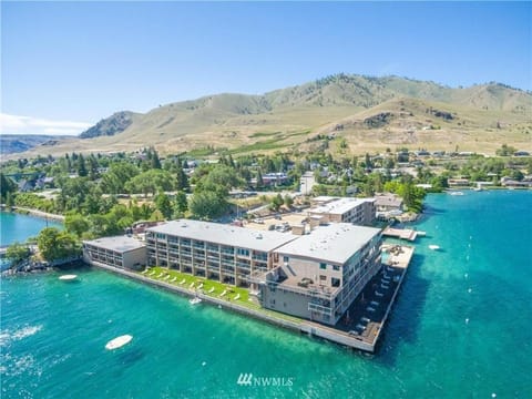Grandview Lake Chelan- Waterfront View, Pool, Hot tub, Golf, 1 Min To Downtown Apartment hotel in Chelan (In Town)
