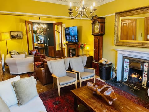 Living room, Lounge or bar