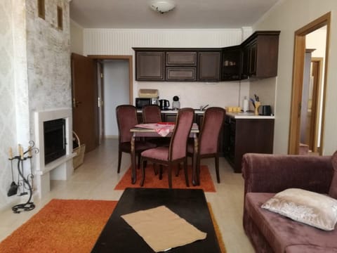 Гранд Манастира Пампорово, Двустаен апартамент Deluxe Apartment in Decentralized Administration of Macedonia and Thrace