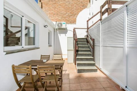 Cozy&new With Terrace Apartment in L'Hospitalet de Llobregat