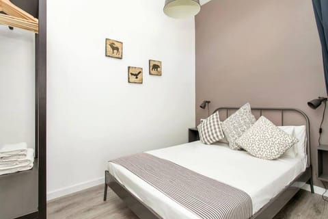 Cozy&new With Terrace Apartment in L'Hospitalet de Llobregat