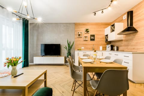 TV and multimedia, Kitchen or kitchenette, Dining area