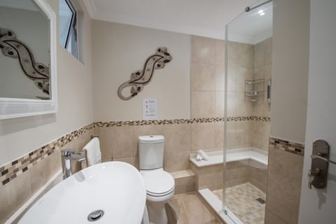 52 on Fish Hoek Bed and Breakfast in Cape Town