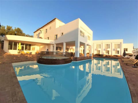 Property building, Swimming pool