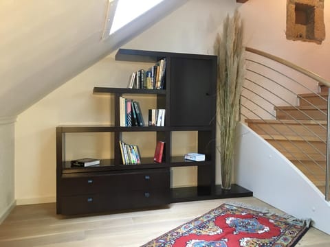 Communal lounge/ TV room, Living room, Seating area