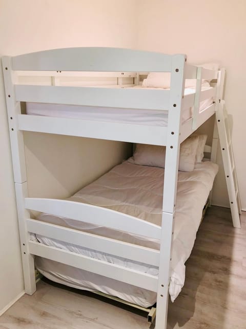 The Studio Christchurch B&B Luxury Garden Room Bed and Breakfast in Christchurch