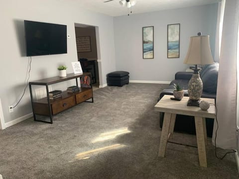 Spacious Four Bedroom Attached Home in Springboro- Unit 1 Apartment in Ohio