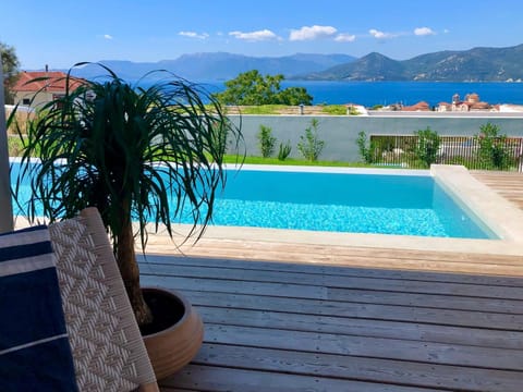 Patio, Day, Natural landscape, Mountain view, Swimming pool