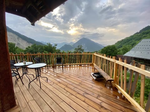 Patio, Day, Natural landscape, View (from property/room), Balcony/Terrace, Dining area, Lake view, Mountain view