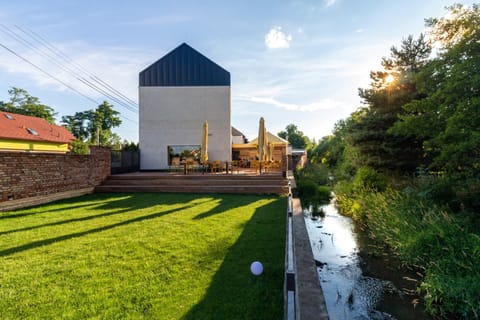 Property building, Garden