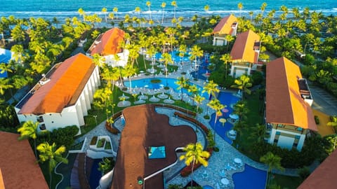 Property building, Day, Natural landscape, Bird's eye view, Pool view, Swimming pool