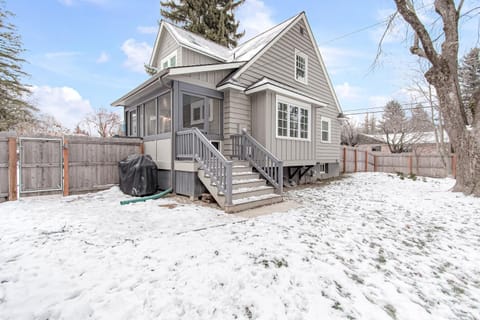 Blue Moose Downtown Home House in Sandpoint