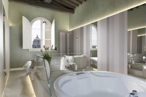 Bedroom, Open Air Bath