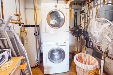 The Pond House House in Plymouth