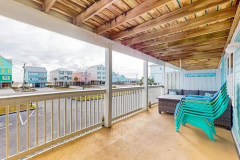 Lagoon Run House in West Beach