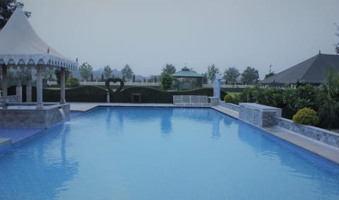 Swimming pool, Swimming pool