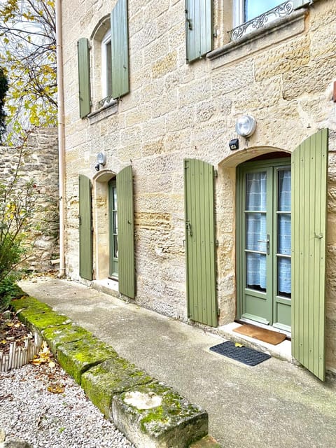 Property building, Balcony/Terrace