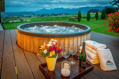 Hot Tub, Mountain view