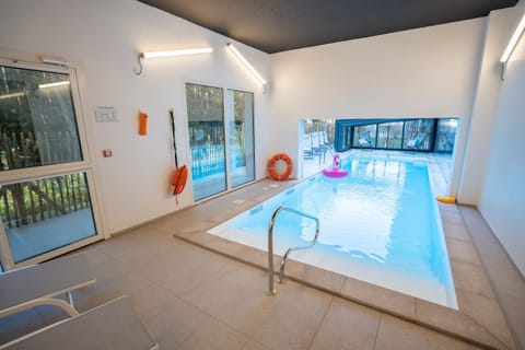 Pool view, Swimming pool, sunbed