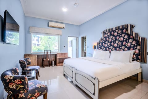 TV and multimedia, Photo of the whole room, Bedroom, air conditioner