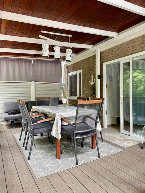 Property building, Balcony/Terrace
