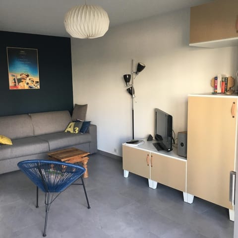 TV and multimedia, Seating area