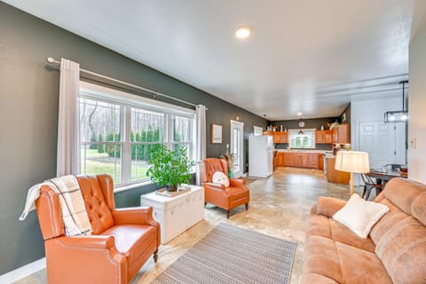 Shipshewana Guest House with Fire Pit! House in Indiana