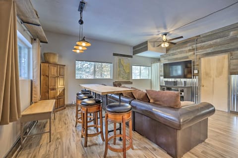 Peaceful Pines - Cascade Cabin with Hot Tub! Cabin in Valley County