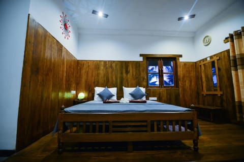 Property building, Bed, Photo of the whole room, Bedroom