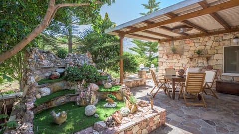 Day, Garden, View (from property/room), Balcony/Terrace, Seating area, Dining area, Garden view