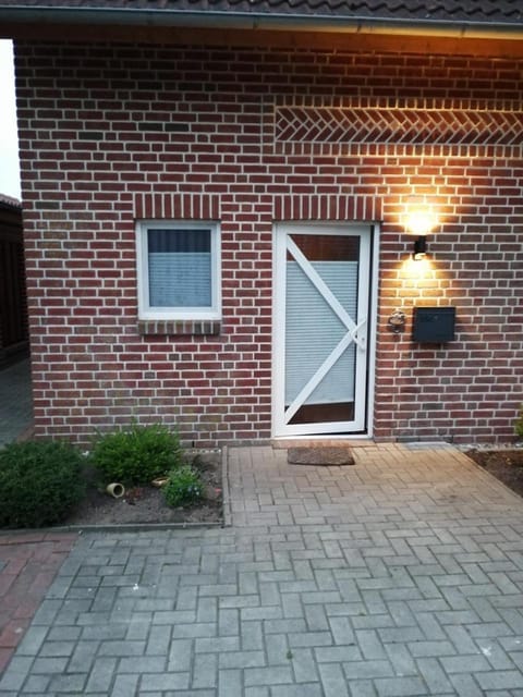 Patio, Facade/entrance