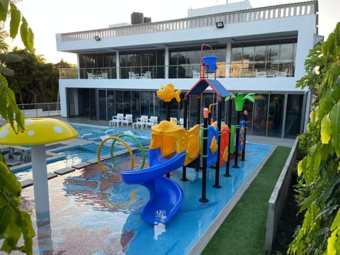 Property building, Swimming pool